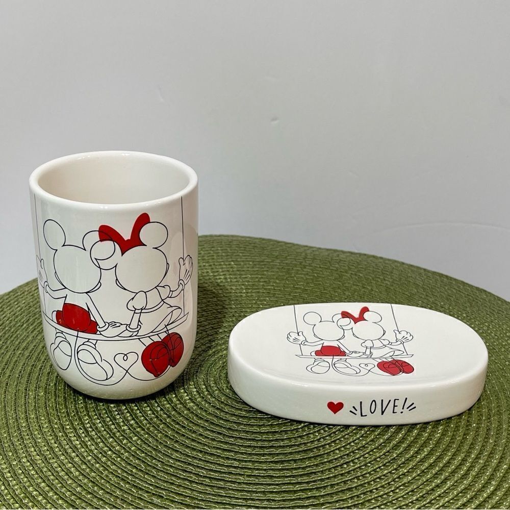 Disney Minnie & Mickey Mouse Bathroom Set - 2 pieces NWT
